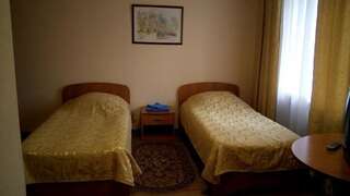 Гостиница Конаково Конаково Стандартный двухместный номер с 2 отдельными кроватями-1