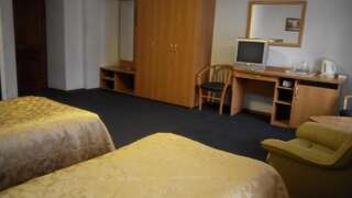 Гостиница Конаково Конаково Улучшенный двухместный номер с 2 отдельными кроватями-4