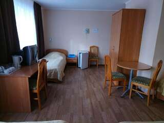 Гостиница Конаково Конаково Койко-место в стандартном пятиместном женском номере-4